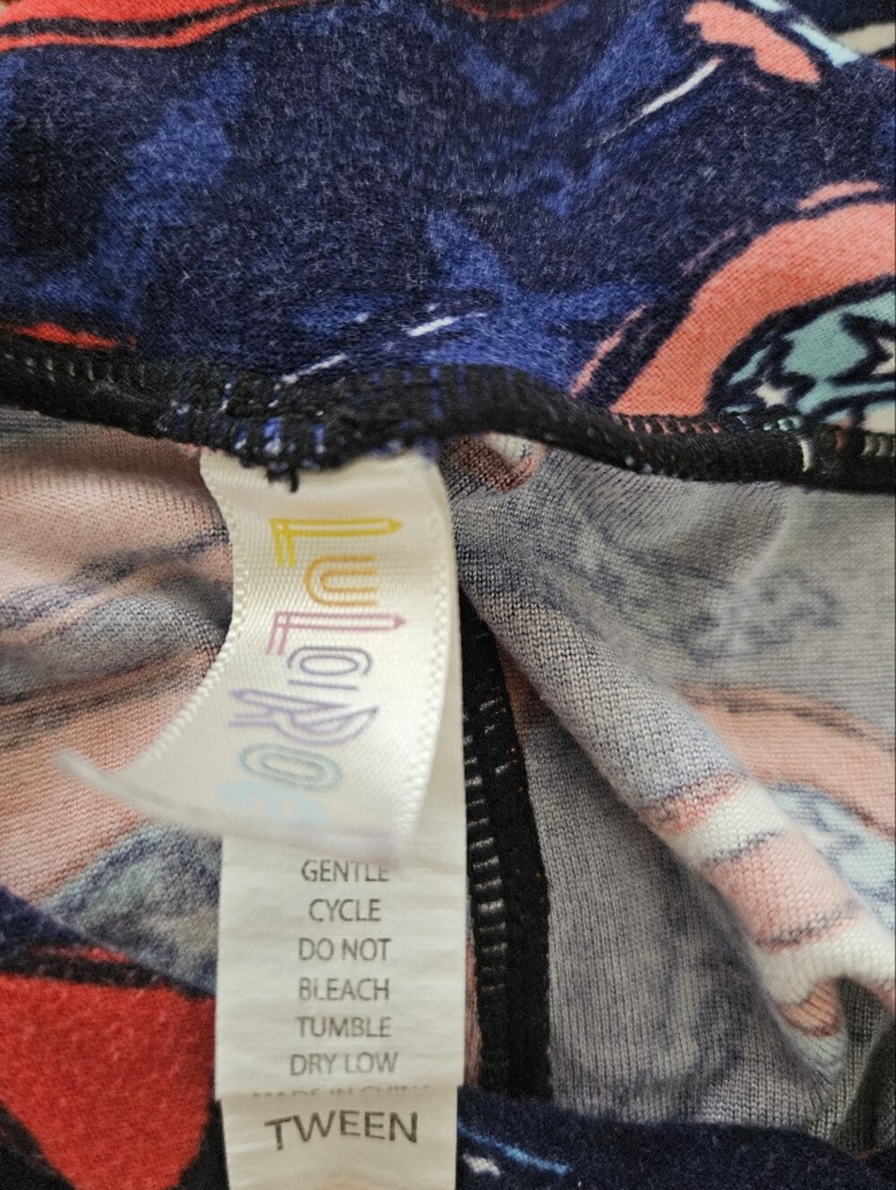 LuLaRoe Tween Leggings - Picture 7 of 7